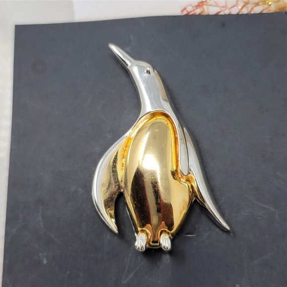 0 Jewelry - Penquin Pin Brooch in Gold & Silver